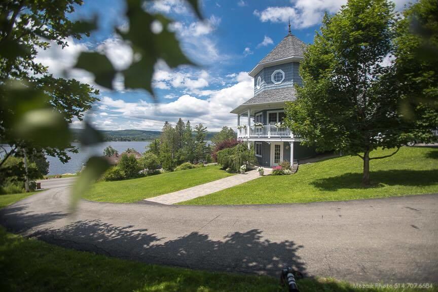 La Maison Bleue Du Lac Wallace Coaticook Eksteriør bilde